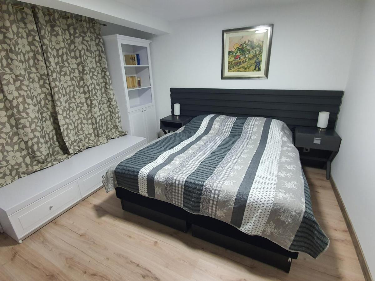 Casa Elis Piscina, Jacuzzy , Sauna, Ciubar Merei المظهر الخارجي الصورة
